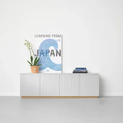 Aparador Beam, Lacado blanco, base blanca, panel superior en mármol carrara