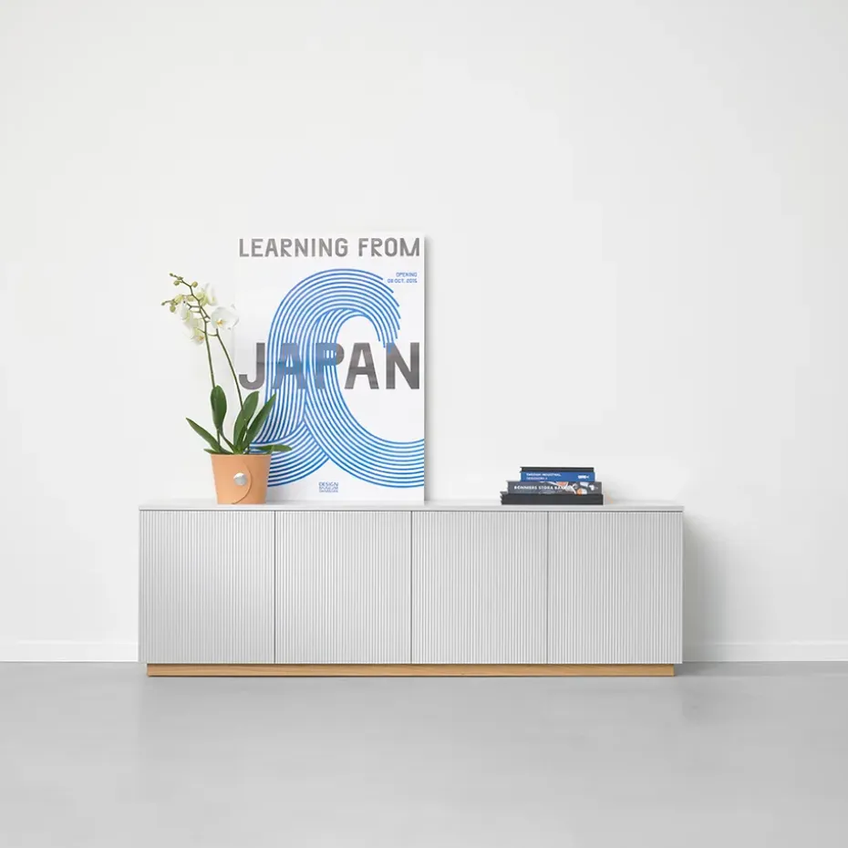 Aparador Beam, Lacado blanco, base blanca, panel superior en mármol carrara