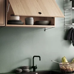 Armario con puerta abatible String, Gris, 78x30 cm