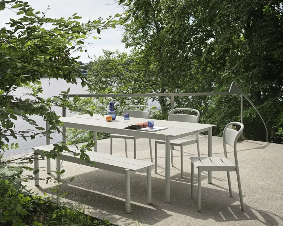 Banco de acero Linear steel bench 170 cm, grey (RAL 7044)