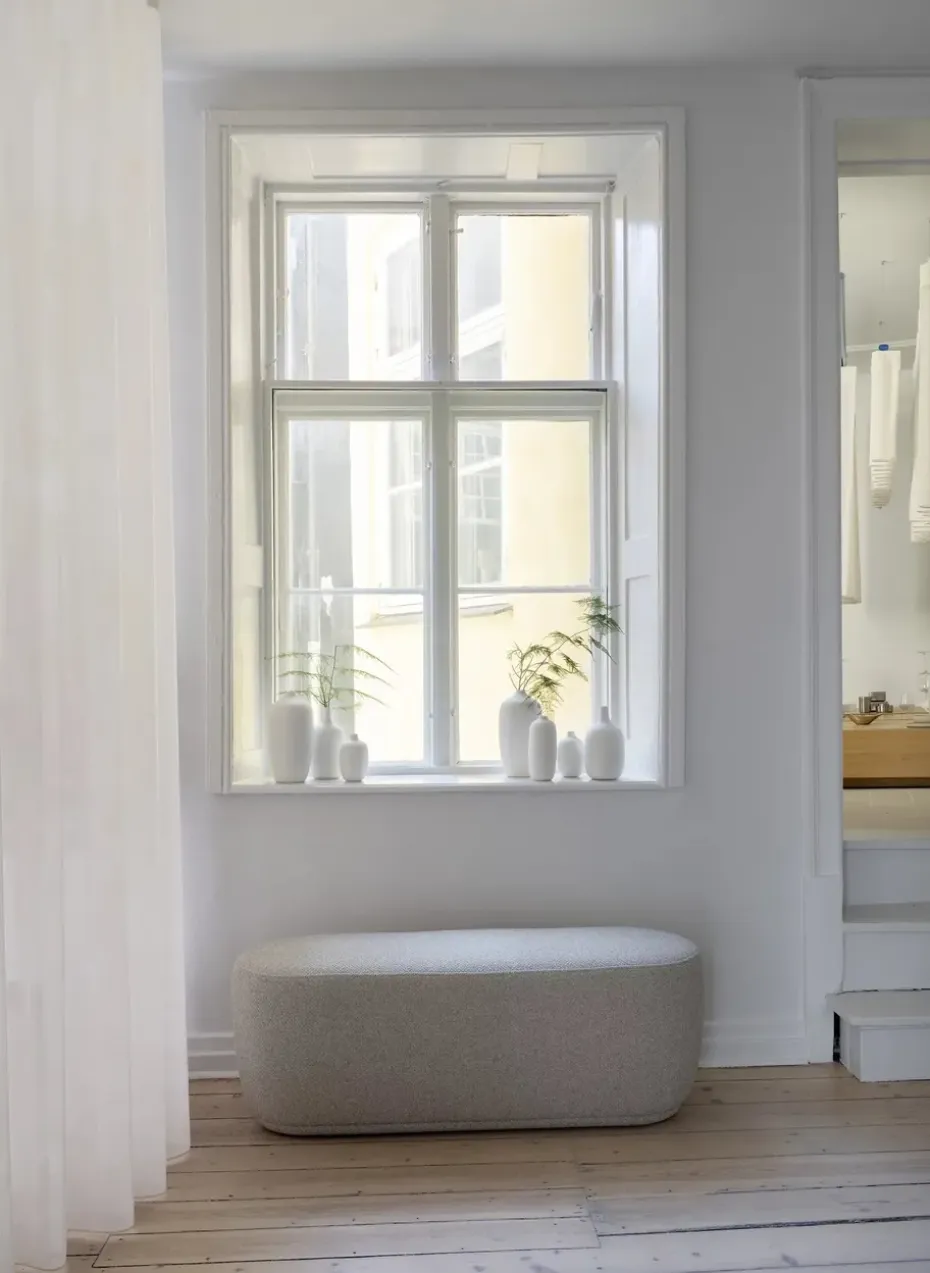 Banco Kuon, Boucla beige