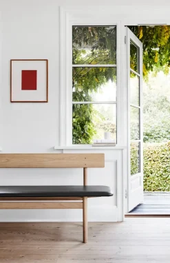 Banco Mogensen 3171, Robado pulido de roble-lær omni 301 black