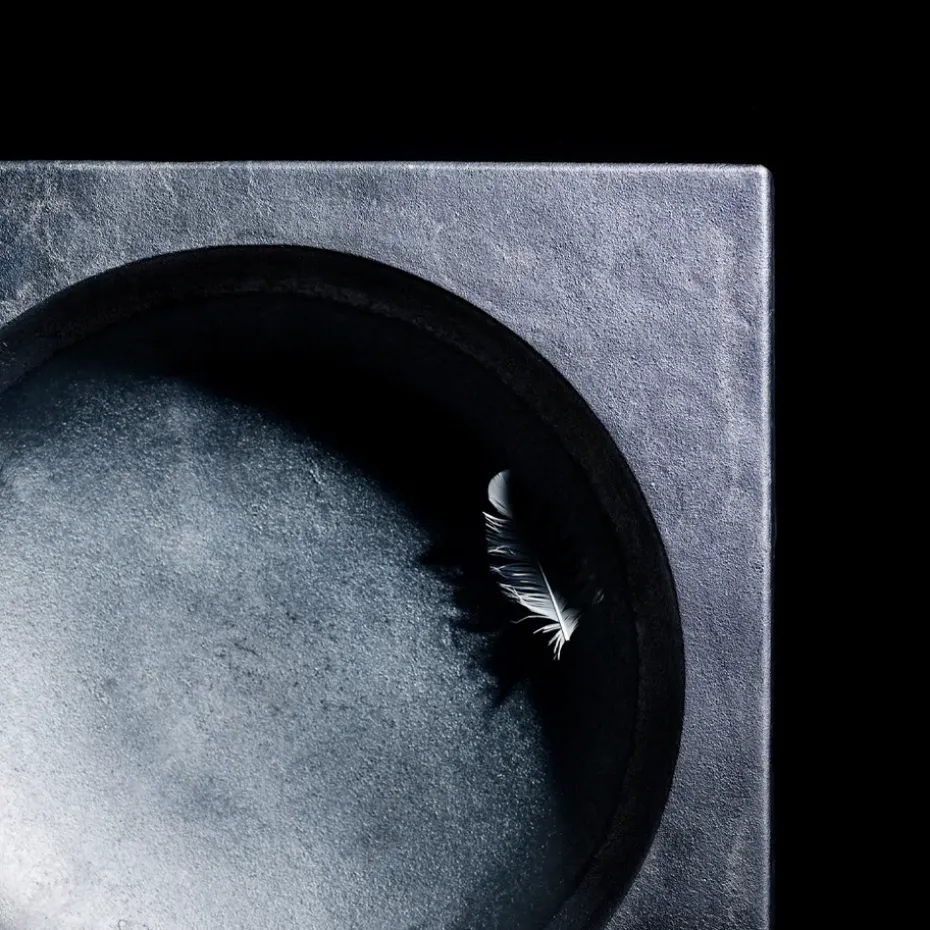 Baño para pájaros Kvadrat, Aluminio fundido en arena