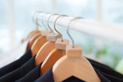 Bloque de fragancia Bosign de madera de cedro blanco con cuerda , 10-pack