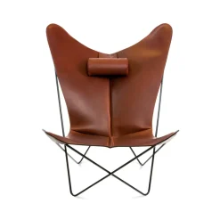 Butaca KS Chair, cuero coñac, estructura negra
