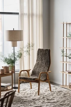 Butaca Lamino roble aceitado/piel de oveja, Sahara (marrón turrón)