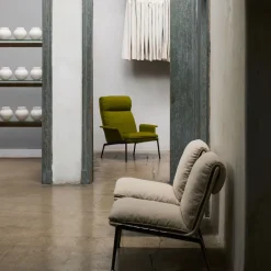 Butaca lounge Muno LN17 High back, Warm black-Vidar 0956