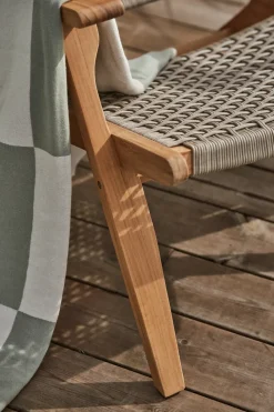 Butaca Lounge Sandvik, Teca