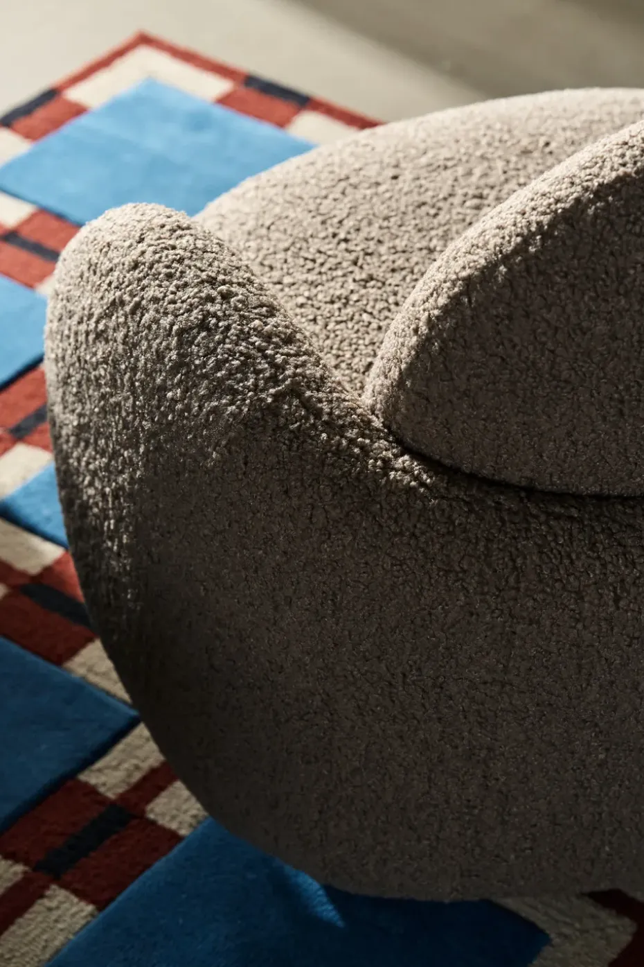 Butaca Mo con función giratoria, Glore brown