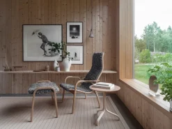 Butaca y reposapiés Lamino de roble aceitado/piel de oveja, Moonlight (beige)