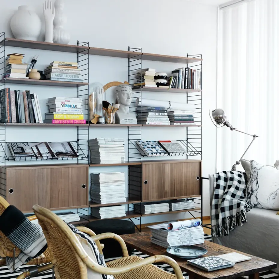 Cabinet con puertas correderas String, Fresno teñido de negro, 78x20 cm