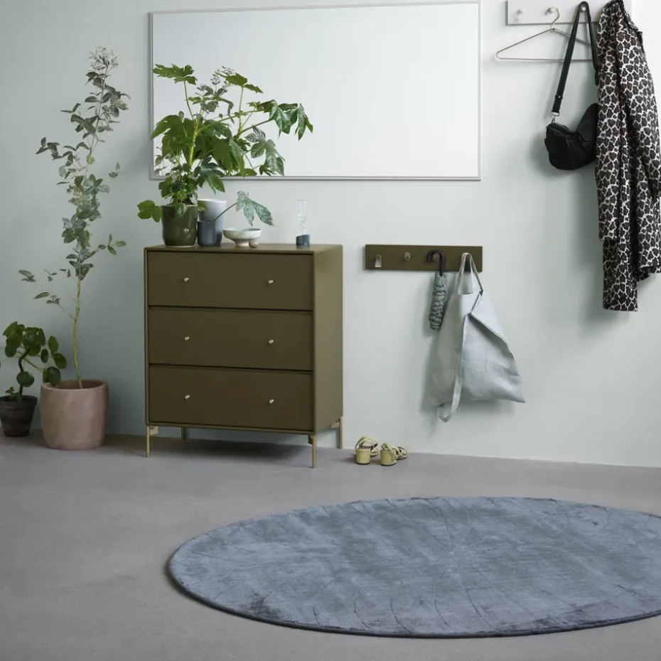 Cómoda Carry, Hokkaido 162, patas lacadas en negro