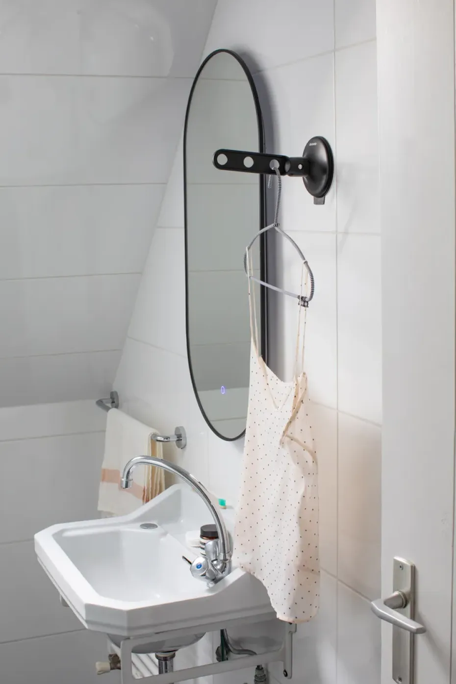 Colgador Brabantia con ventosa, Negro