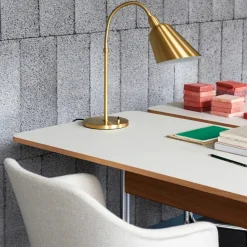 Escritorio Pavilion AV16, Black linoleum, roble lacado negro, patas negras