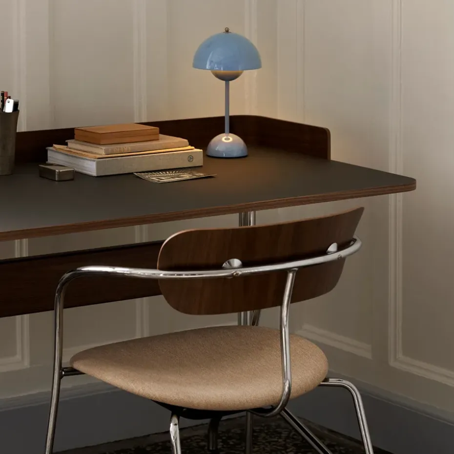 Escritorio Pavilion AV17, Mushroom linoleum, roble lacado, patas de cromo