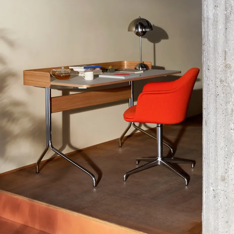 Escritorio Pavilion AV17, Mushroom linoleum, roble lacado, patas de cromo