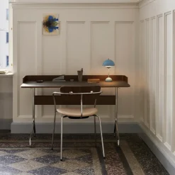 Escritorio Pavilion AV17, Mushroom linoleum, roble lacado, patas de cromo