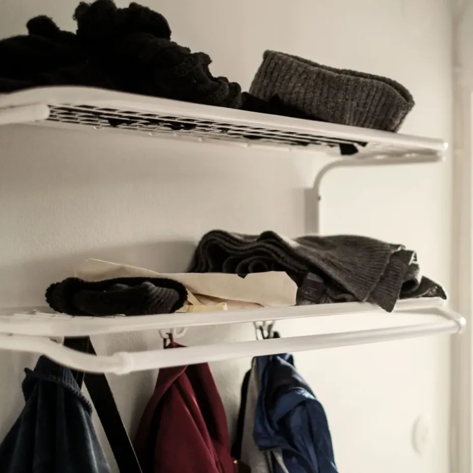 Estante sombrerero Classic 650, Negro/cromo, 2 niveles, 50 cm