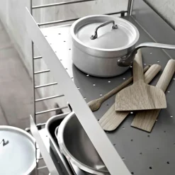 Estante String metal, Beige, 58x30 cm, borde alto