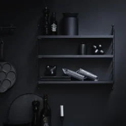 Estantería String Pocket, fresno teñido de negro, fresno teñido de negro