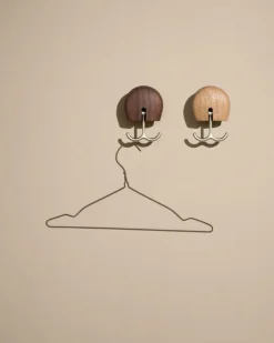 Gancho de pared Hércules, Roble tratado