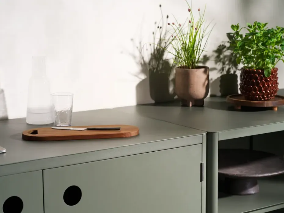 Kelia cocina de exterior con banco y estantes, Nordic green, 121x91x64 cm