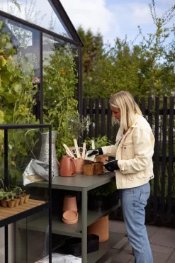 Kelia cocina de exterior con banco y estantes, Nordic green, 121x91x64 cm