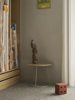 Mesa auxiliar Airy half size, Chapa de roble lacada-off white