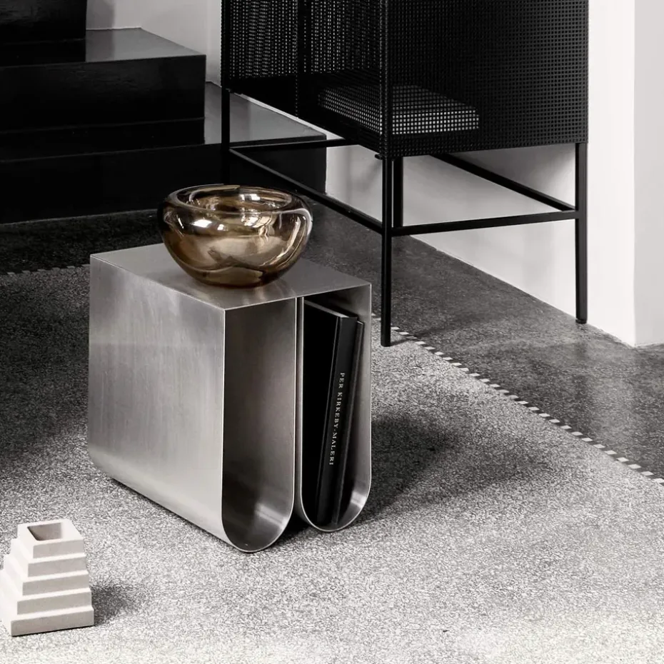 Mesa auxiliar Curved, Black