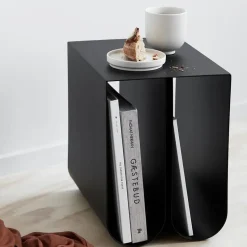 Mesa auxiliar Curved, Black