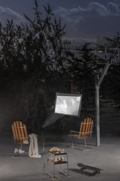 Mesa auxiliar Grythyttan, Teca-estructura galvanizada en caliente