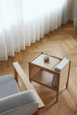 Mesa auxiliar Journal 29x43 cm, Roble