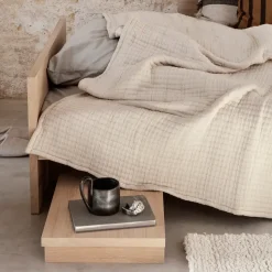 Mesa auxiliar Kona, Roble