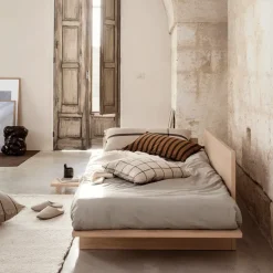 Mesa auxiliar Kona, Roble