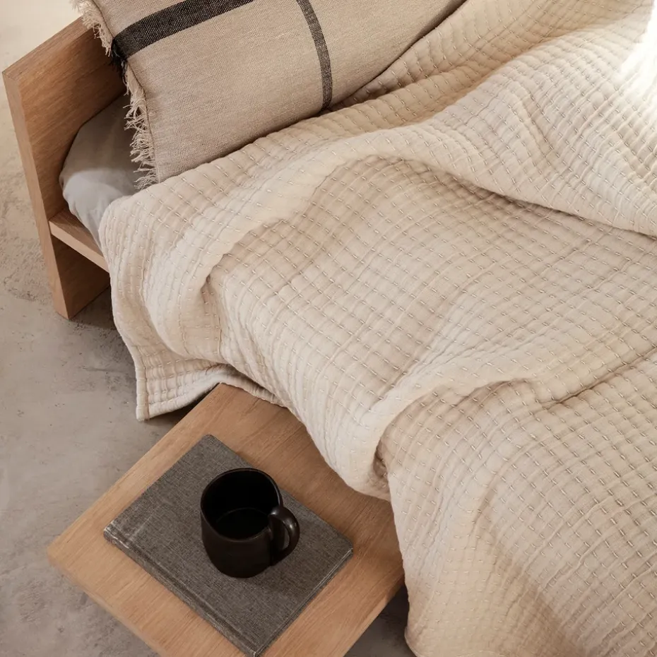 Mesa auxiliar Kona, Roble