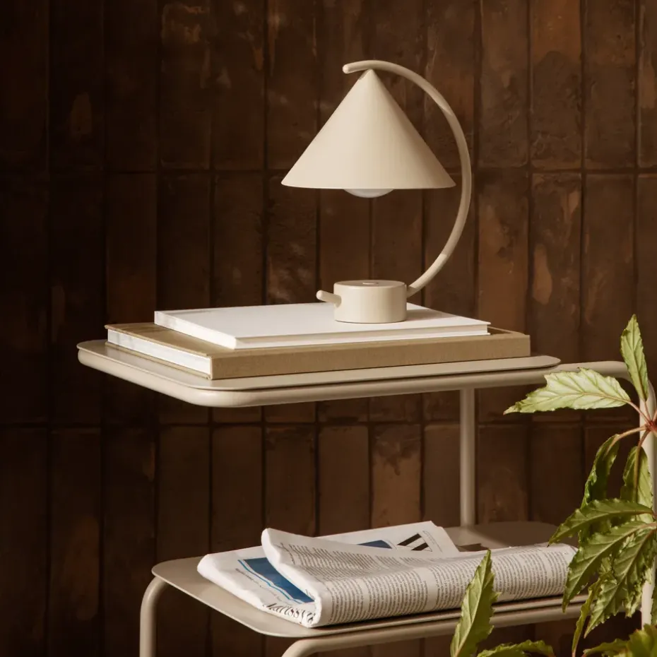 Mesa auxiliar Level , Cashmere