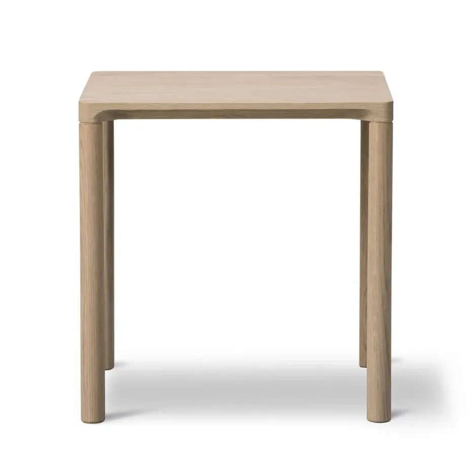 Mesa auxiliar Piloti 6705, Roble lacado - altura 35 cm