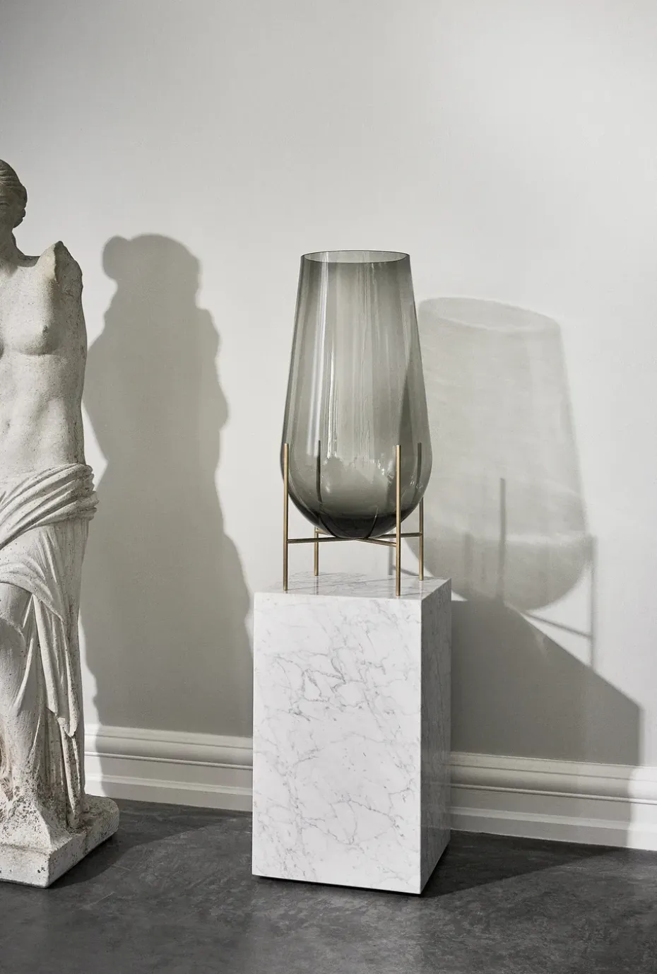 Mesa auxiliar Plinth tall 30x30x51 cm, White