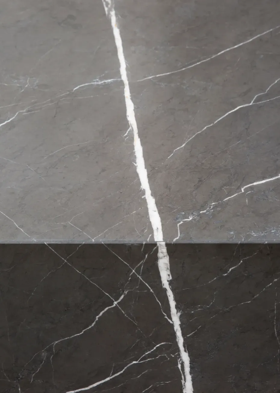 Mesa auxiliar Plinth tall 30x30x51 cm, Brown, pino