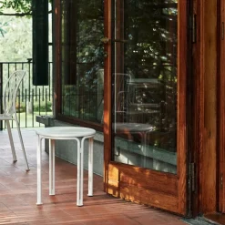 Mesa auxiliar Thorvald SC102, Ivory