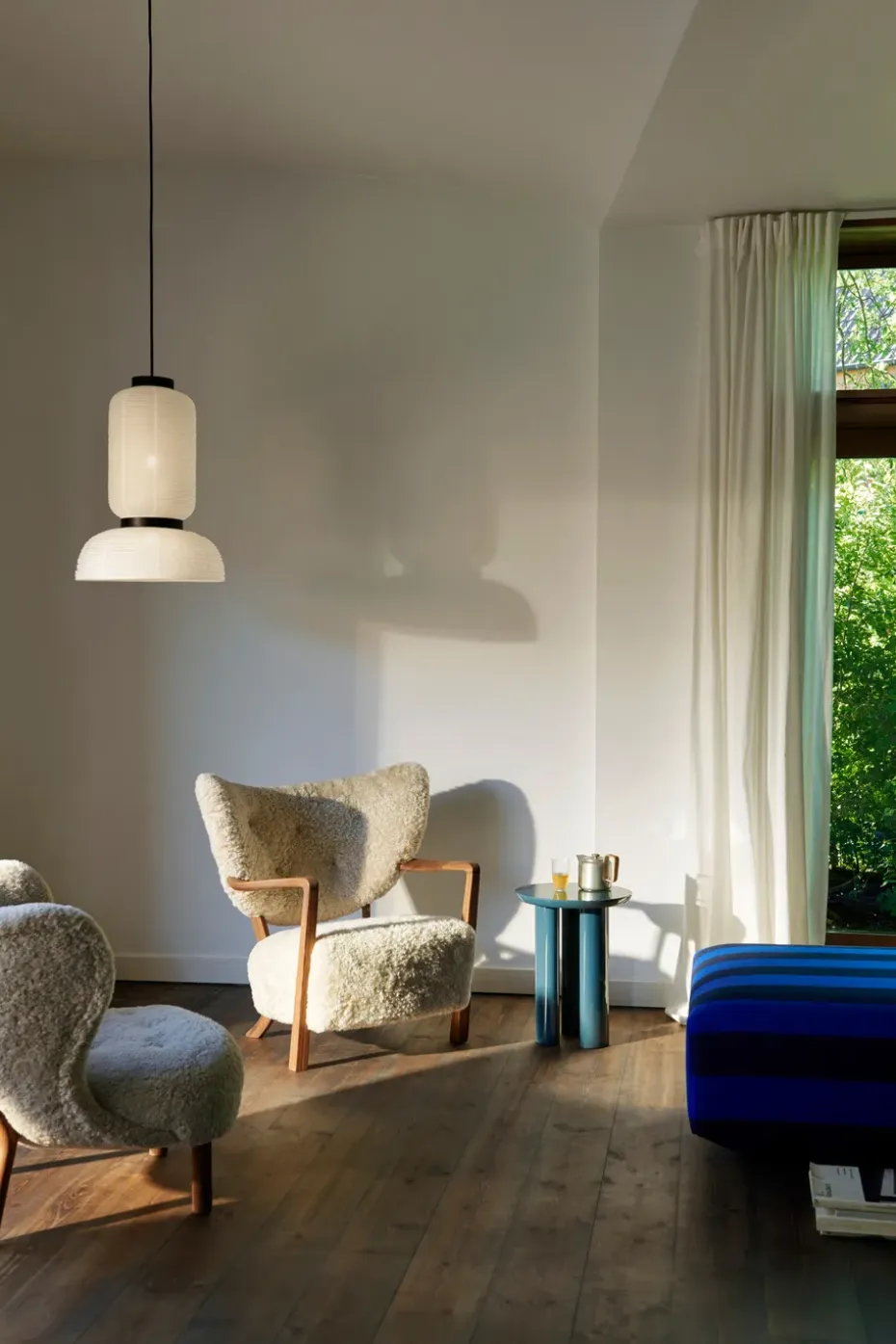 Mesa auxiliar Tung JA3, Steel blue