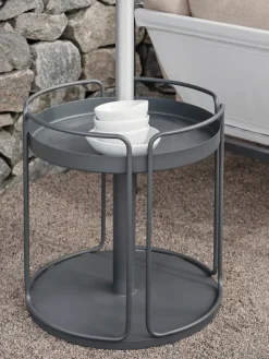 Mesa auxiliar y base para sombrilla Shady, Zin red