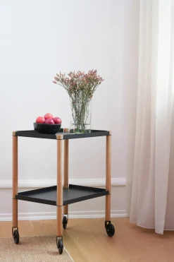 Mesa Connect, Roble aceitado, metal negro