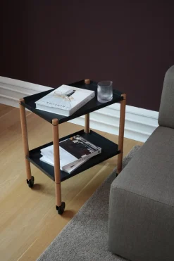 Mesa Connect, Roble aceitado, metal negro