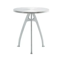 Mesa de café Odd, Aluminio, soporte de aluminio en bruto, borde liso