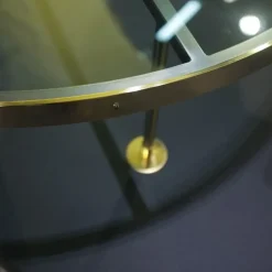 Mesa de centro 14, Vidrio, base de acero lacado, placa de latón