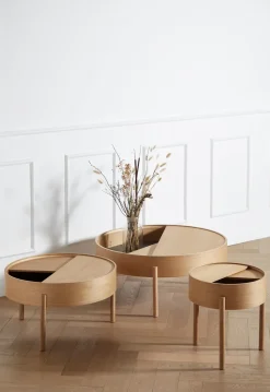 Mesa de centro Arc Ø66 cm, Roble barnizado