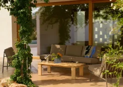 Mesa de centro Assemble, Teca, 135 × 55 cm