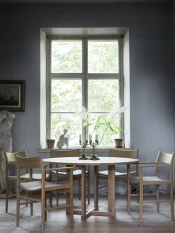 Mesa de comedor Arv ⌀130 cm, Roble blanqueado con acabado mate