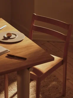 Mesa de comedor Atura, Light cashmere-chapado de roble, 90x160 cm